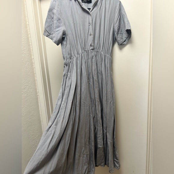 Beautiful flared dress - Picture 1 of 3